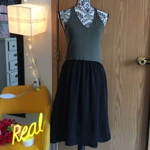 Dolan Anthropologie Women’s Olive Green Black  V-Neck Sleeveless Dress Size XS